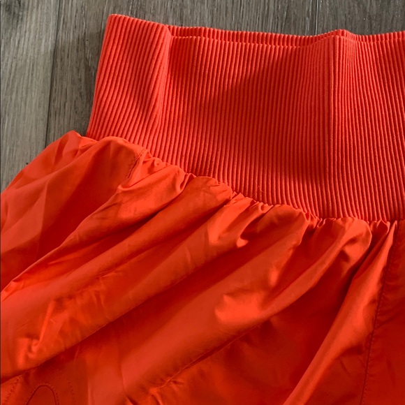 FP MOVEMENT Carpe Diem Shorts NWT Scarlet Flame Orange - Picture 8 of 11